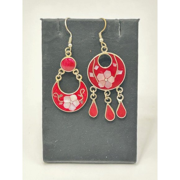Vintage Alpaca Mexico Mismatched Dangles Hook Earrings Red Stone and Shell Inlay - Picture 2 of 7